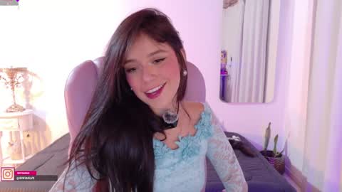 Sofa online show from 04/09/26, 04:23