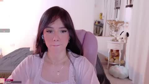 Snapshot of pau_cute chatting on 07/01/26, 09:25 Sofa online show from 07/01/26, 09:25