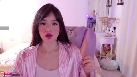 Snapshot of pau_cute chatting on 07/04/26, 04:51 Sofa online show from 07/04/26, 04:51