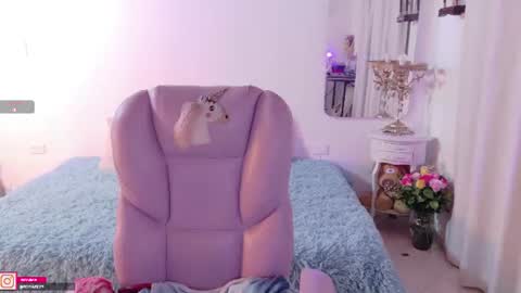 Snapshot of pau_cute chatting on 07/05/26, 10:17 Sofa online show from 07/05/26, 10:17