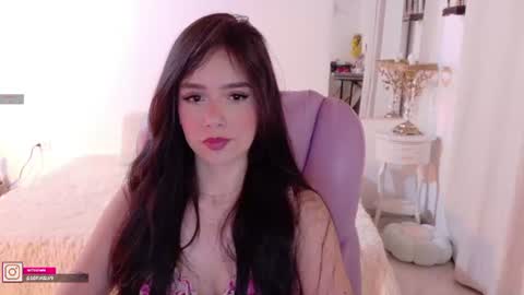 Snapshot of pau_cute chatting on 07/12/26, 04:36 Sofa online show from 07/12/26, 04:36