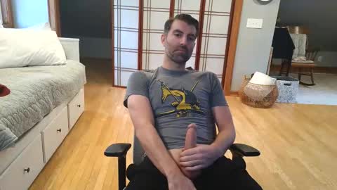 Snapshot of paul335sampson chatting on 12/19/25, 04:47 Paul online show from 12/19/25, 04:47