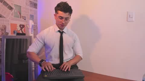 Paul online show from 02/11/25, 03:18