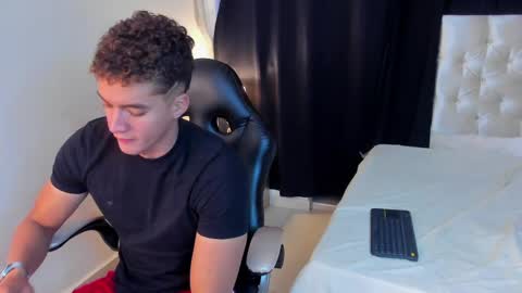 Paull George online show from 03/31/26, 03:56