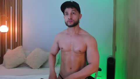 Snapshot of paul_reyborg chatting on 07/17/26, 12:17 Paul online show from 07/17/26, 12:17