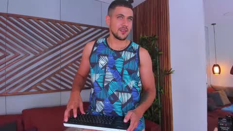 Paul Rivera online show from 01/25/25, 02:04