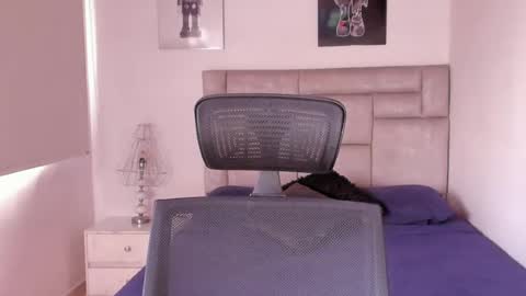 PAUL ROGER online show from 06/19/26, 06:56