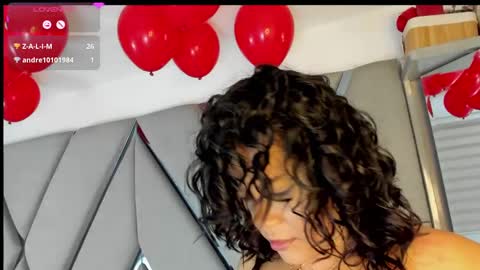 Snapshot of paula_daniela1 chatting on 02/18/25, 11:08 Paula online show from 02/18/25, 11:08