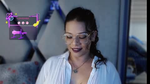 Snapshot of paula_daniela1 chatting on 11/02/25, 09:39 Paula online show from 11/02/25, 09:39