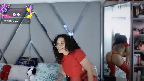 Snapshot of paula_daniela1 chatting on 11/24/25, 09:14 Paula online show from 11/24/25, 09:14