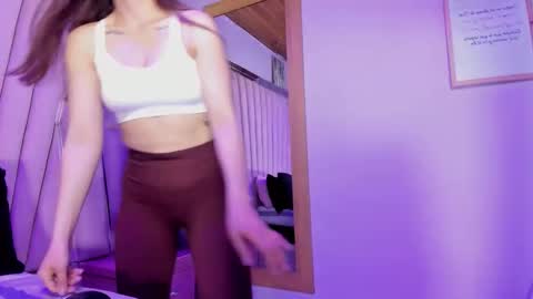 Snapshot of paula_miler1 chatting on 04/07/26, 02:06 paula_miler1 online show from 04/07/26, 02:06