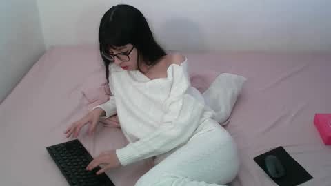   online show from 10/26/25, 02:17