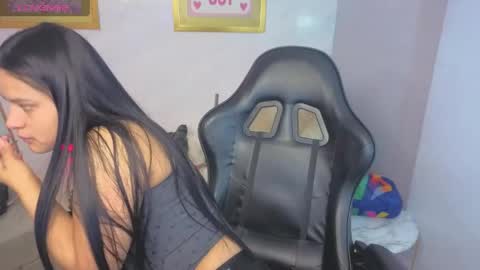 Live 800am 200pm COLOMBIAN HOUR online show from 05/04/26, 01:07