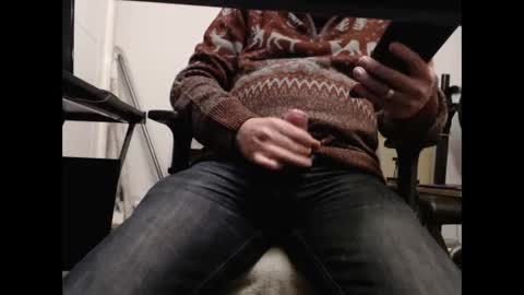 Snapshot of paulie120464 chatting on 12/09/24, 05:52 paulie120464 online show from 12/09/24, 05:52