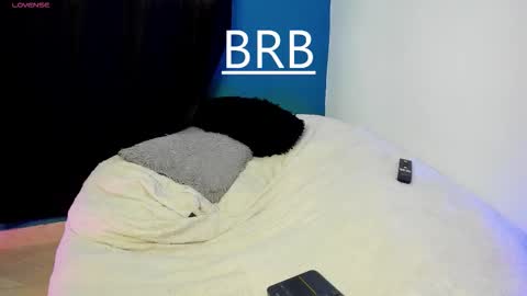 Paulina online show from 10/19/25, 08:09