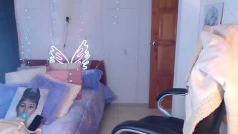 paulina online show from 05/22/26, 05:40