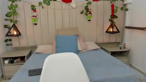 PAULINA  online show from 12/13/25, 07:53