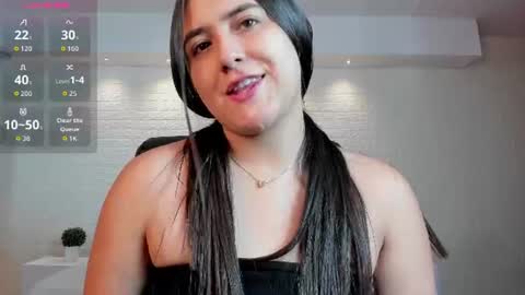 Snapshot of paulina_sweett chatting on 06/14/26, 11:12 Paulina online show from 06/14/26, 11:12