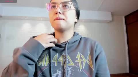 Snapshot of paulina_sweett chatting on 06/15/26, 11:12 Paulina online show from 06/15/26, 11:12