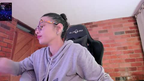 Paulina online show from 12/25/24, 01:42