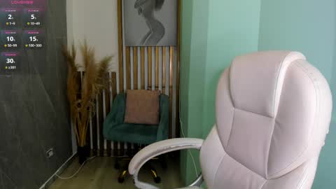 Snapshot of paulinabelle chatting on 04/05/26, 12:46 Paulina Belle online show from 04/05/26, 12:46