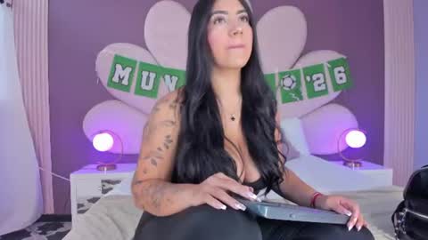 Snapshot of paulinaduarte_ chatting on 06/18/26, 11:36 Paulina online show from 06/18/26, 11:36
