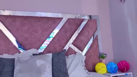 Snapshot of paulinaduarte_ chatting on 06/27/26, 12:10 Paulina online show from 06/27/26, 12:10