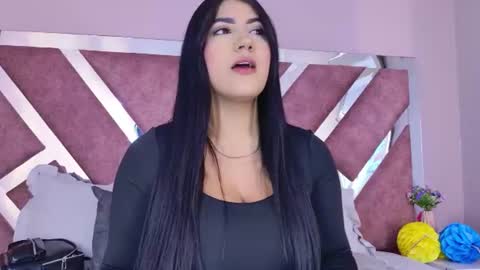 Snapshot of paulinaduarte_ chatting on 06/27/26, 04:12 Paulina online show from 06/27/26, 04:12