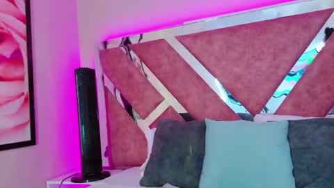 Snapshot of paulinaduarte_ chatting on 07/14/26, 12:11 Paulina online show from 07/14/26, 12:11