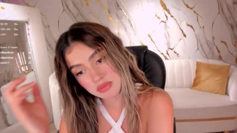 Paulina Santos  online show from 03/06/25, 01:16