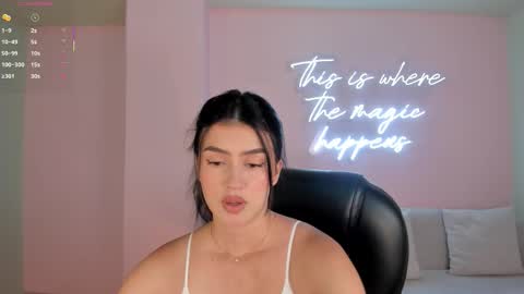 Paulina Santos  online show from 09/27/25, 07:30