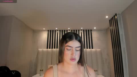 Paulina Santos  online show from 02/25/26, 07:23