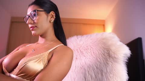 Snapshot of pauline_7 chatting on 12/30/24, 03:13 pauline_7 online show from 12/30/24, 03:13