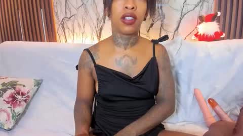 Pauline online show from 12/20/25, 02:07