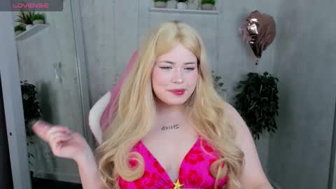 Erica online show from 03/26/26, 09:15