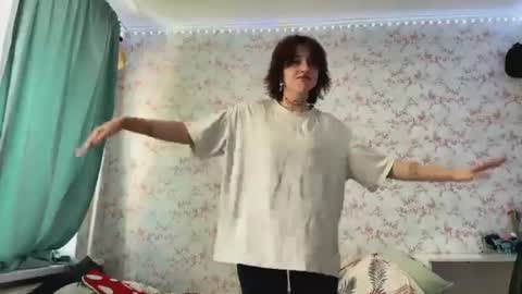 lilyyyyy online show from 06/20/26, 07:55
