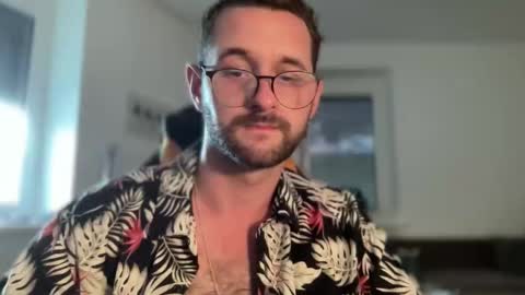 love bush online show from 09/08/25, 04:39