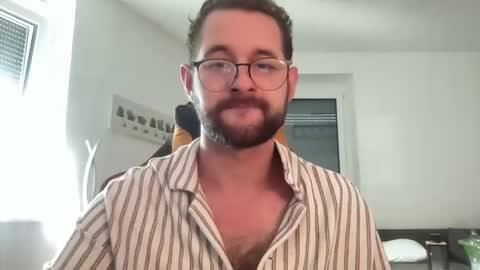 love bush online show from 09/28/25, 09:14