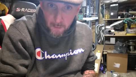 Snapshot of paulstetson chatting on 12/19/25, 04:52 paulstetson online show from 12/19/25, 04:52