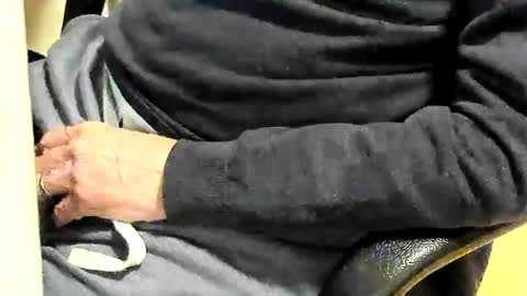 Snapshot of paultje7171 chatting on 02/21/25, 06:37 Paul online show from 02/21/25, 06:37