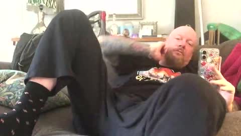 Snapshot of paulyb445 chatting on 10/02/25, 03:08 paulyb445 online show from 10/02/25, 03:08