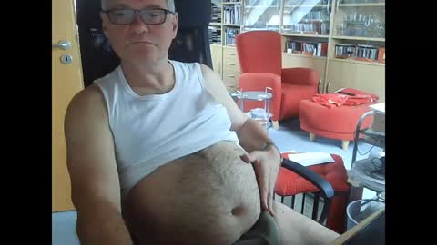 Snapshot of pavlovsdog2006 chatting on 12/20/24, 09:11 Pavlov aka Peter online show from 12/20/24, 09:11