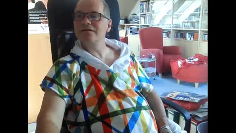 Snapshot of pavlovsdog2006 chatting on 03/10/25, 08:48 Pavlov aka Peter online show from 03/10/25, 08:48