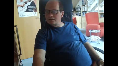 Snapshot of pavlovsdog2006 chatting on 09/22/25, 08:27 Pavlov aka Peter online show from 09/22/25, 08:27