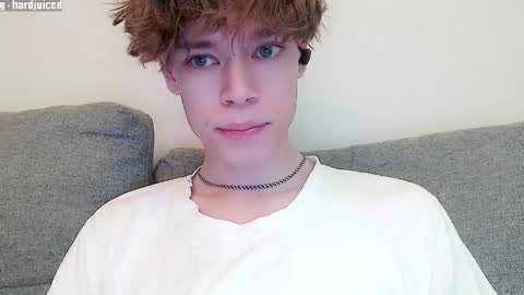 pawclaw online show from 12/21/25, 11:23