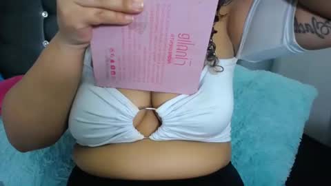 Snapshot of payton_bailey chatting on 01/14/25, 12:24 Payton online show from 01/14/25, 12:24