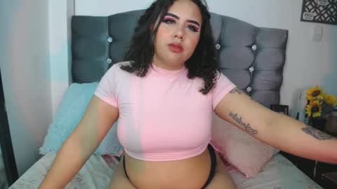 Snapshot of payton_bailey chatting on 02/28/25, 02:31 Payton online show from 02/28/25, 02:31