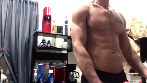 Snapshot of pduke81 chatting on 12/23/24, 12:03 Hung sung Hero online show from 12/23/24, 12:03