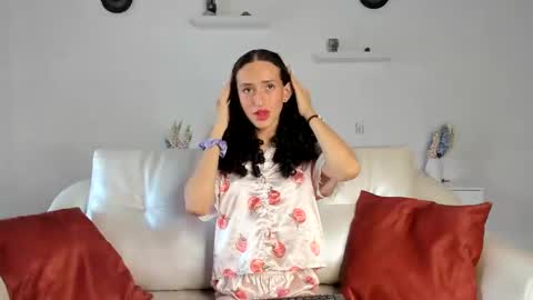 Snapshot of peach_tyron chatting on 01/03/25, 07:29 peach tyron online show from 01/03/25, 07:29