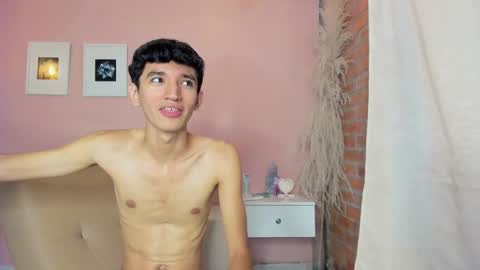 Snapshot of peach_tyron chatting on 01/06/25, 10:58 peach tyron online show from 01/06/25, 10:58